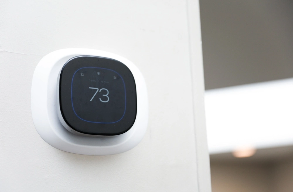 smart thermostat 73
